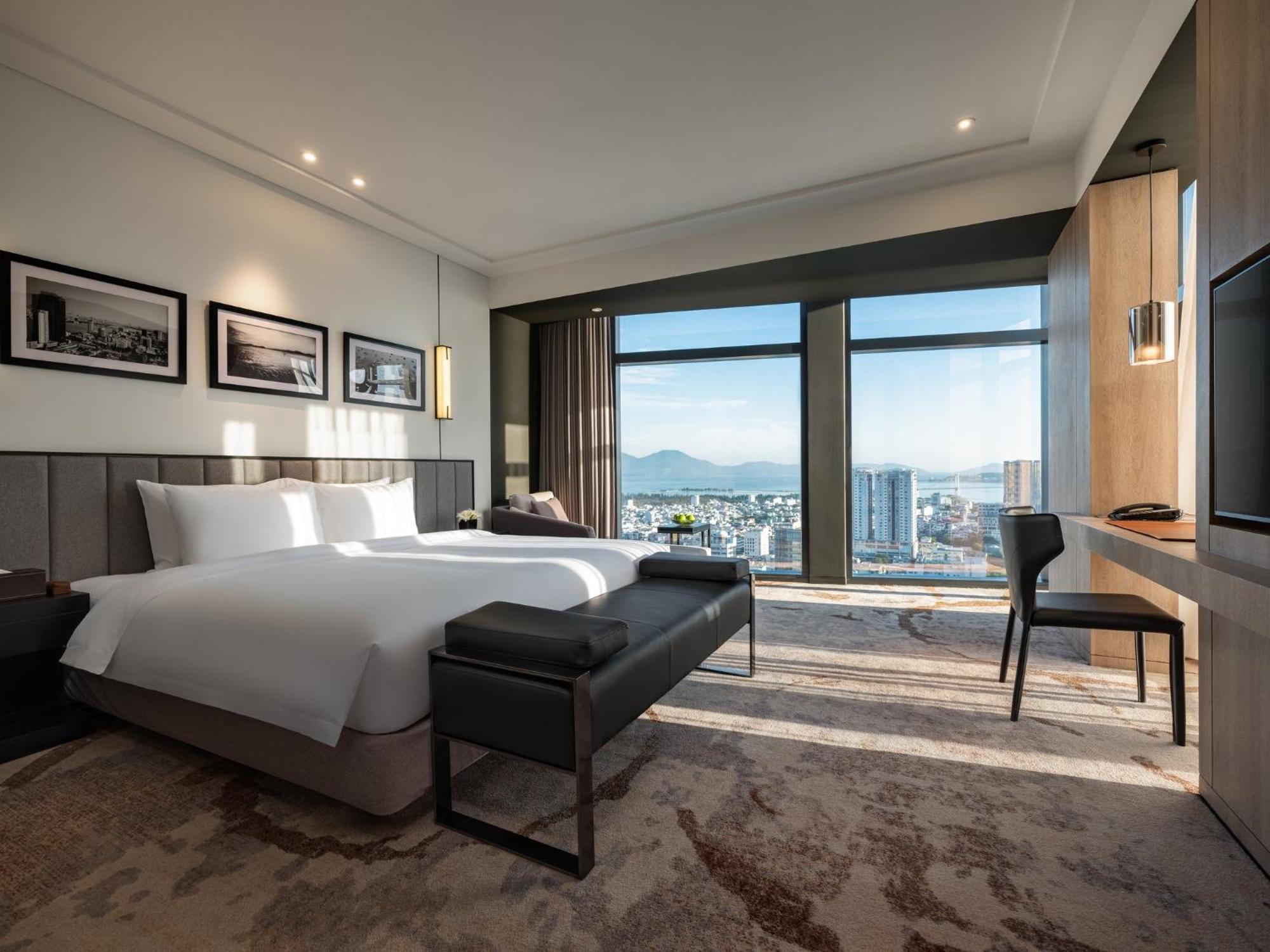 Crowne Plaza Danang City Centre By Ihg 외부 사진